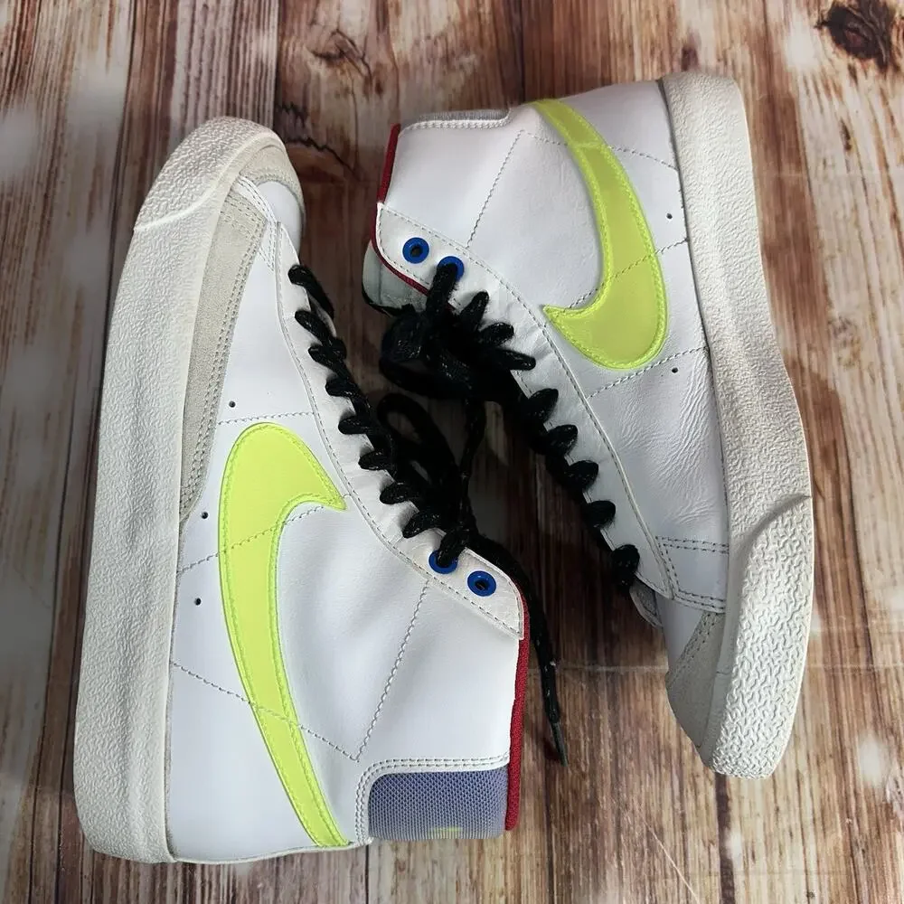 Nike BLAZER Mid 77 White Mystic Youth Size 7Y Athletic Shoes Sneakers Boys Girls